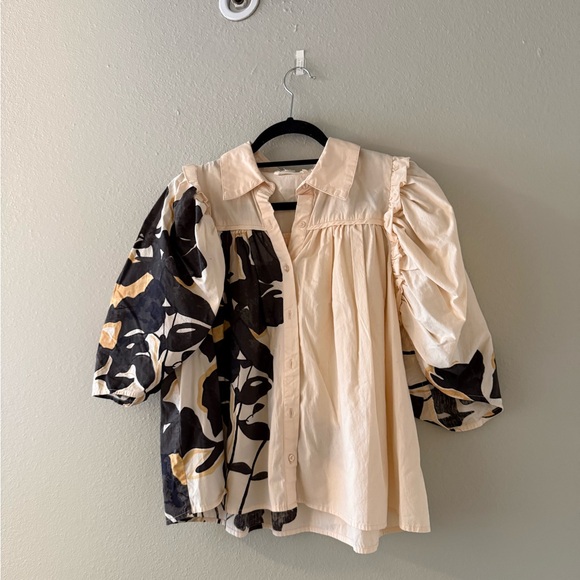 Anthropologie Tops - Anthropology - Puff Sleeve Button Front Top - Cream & Black Floral - Size Small